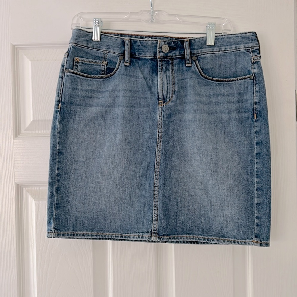 Eddie Bauer Jean skirt. Size 8